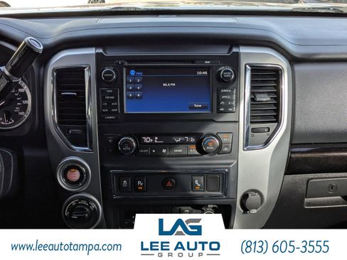 Used 2017 Nissan Titan SV image 15