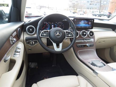 Certified 2022 Mercedes-Benz GLC 300 GLC 300 4MATIC image 11