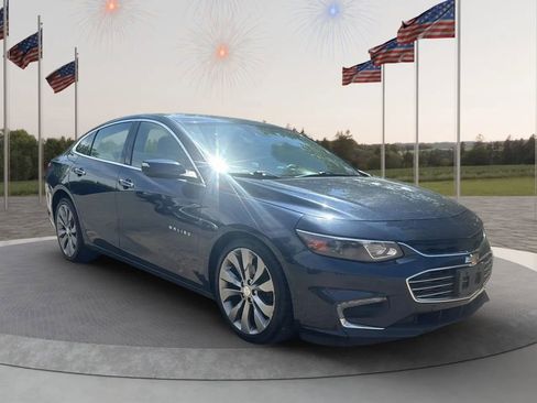 Used 2016 Chevrolet Malibu Premier w/ Driver Confidence Package II FWD image 3