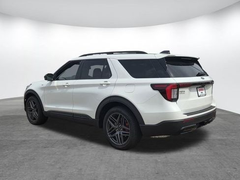 New 2026 Ford Explorer ST-Line RWD image 3