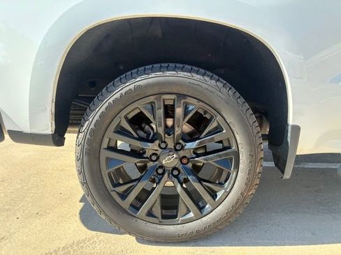 Used 2020 Chevrolet Silverado 1500 RST w/ Rally Edition AWD/4WD image 9