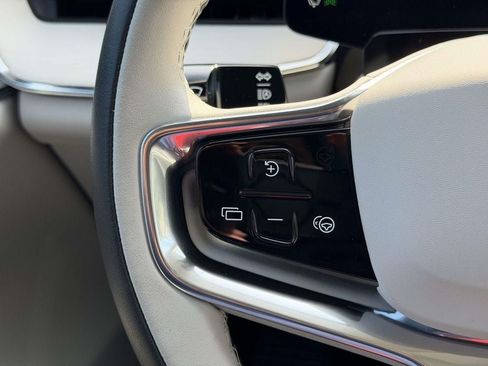 New 2025 Volvo EX90 Plus AWD/4WD image 7