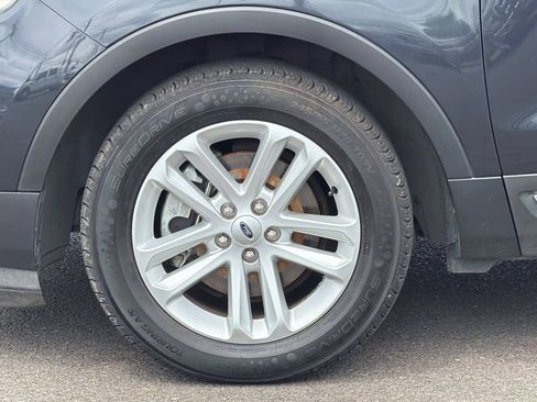 Used 2017 Ford Explorer XLT FWD image 29