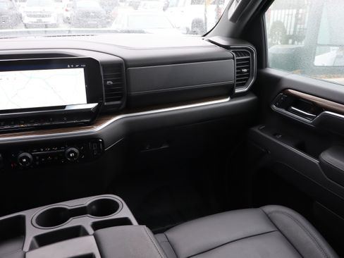 Used 2025 Chevrolet Silverado 2500 LT w/ Trail Boss Package image 17