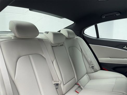 Used 2025 Genesis G70 2.5T image 49