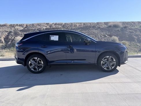 Certified 2025 Nissan Murano SV image 4