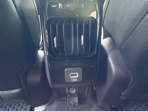 Used 2025 Jeep Compass Trailhawk AWD/4WD image 27