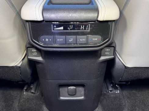 Used 2024 Toyota Grand Highlander XLE image 47