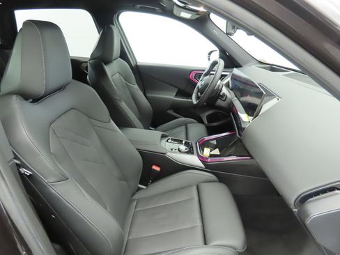 Certified 2025 BMW X3 xDrive30i w/ Premium Package image 18