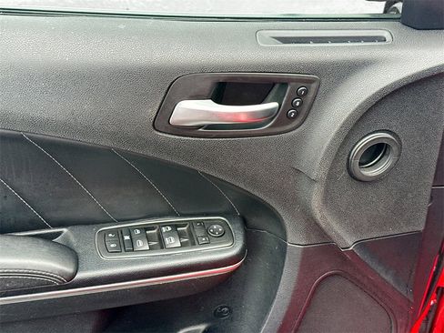 Used 2015 Dodge Charger R/T w/ Plus Group image 19
