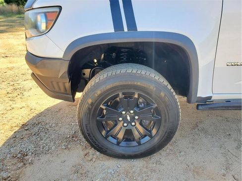 Used 2019 Chevrolet Colorado ZR2 w/ ZR2 Dusk Special Edition AWD/4WD image 4