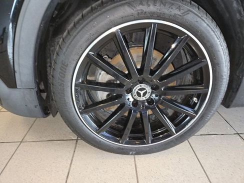Used 2023 Mercedes-Benz GLB 250 image 10