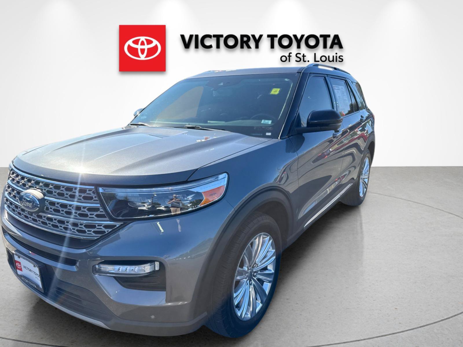 Used 2021 Ford Explorer Limited w/ Equipment Group 301A AWD/4WD image 7