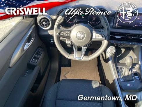 Used 2024 Alfa Romeo Tonale Ti image 47