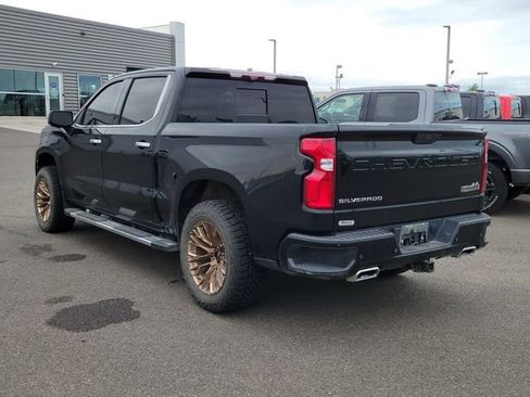 Used 2020 Chevrolet Silverado 1500 High Country w/ Technology Package AWD/4WD image 3
