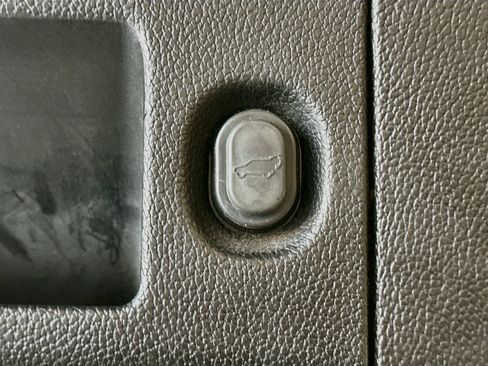 Used 2020 Chevrolet Tahoe LT RWD image 30