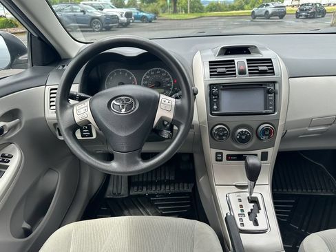 Used 2013 Toyota Corolla LE FWD image 15