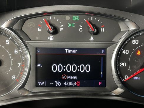Used 2023 Chevrolet Traverse LT FWD image 19