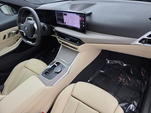 Used 2025 BMW 330i Sedan w/ Convenience Package image 30