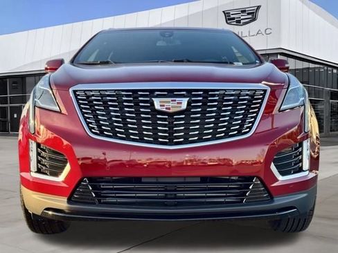 New 2025 Cadillac XT5 Luxury image 4