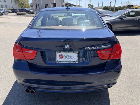 Used 2011 BMW 328i xDrive Sedan AWD/4WD image 6