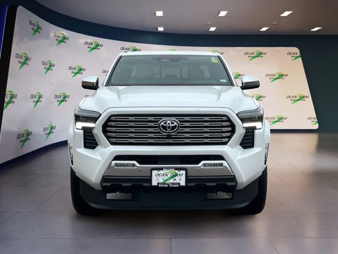 Used 2024 Toyota Tacoma 4x4 Double Cab image 2