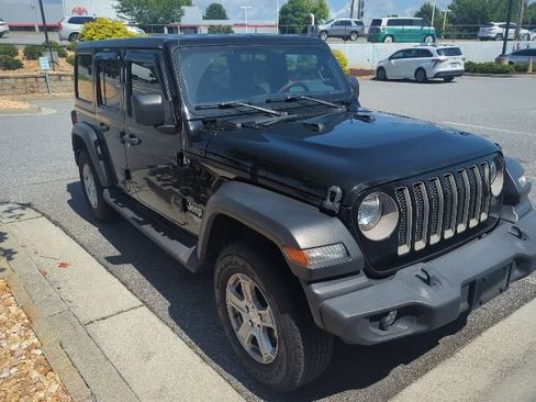 Used 2020 Jeep Wrangler Unlimited Sport S AWD/4WD image 2