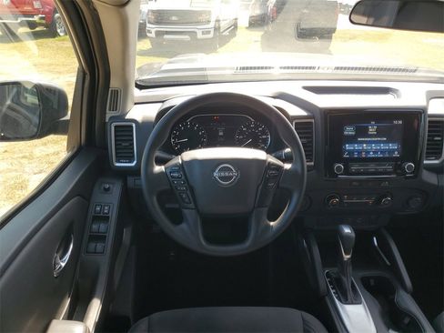 Used 2023 Nissan Frontier SV image 26