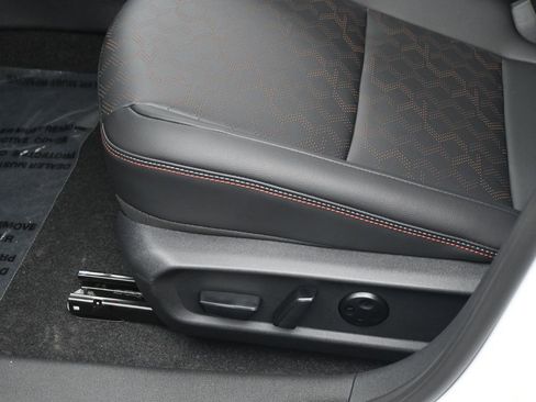 New 2026 Nissan Sentra SR w/ SR Premium Package FWD image 17