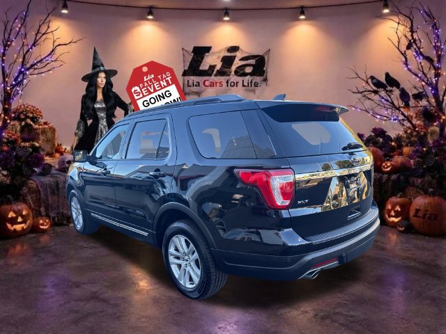 Used 2018 Ford Explorer XLT AWD/4WD image 5