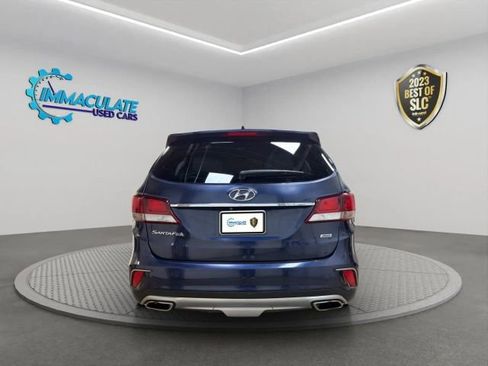 Used 2017 Hyundai Santa Fe SE image 4