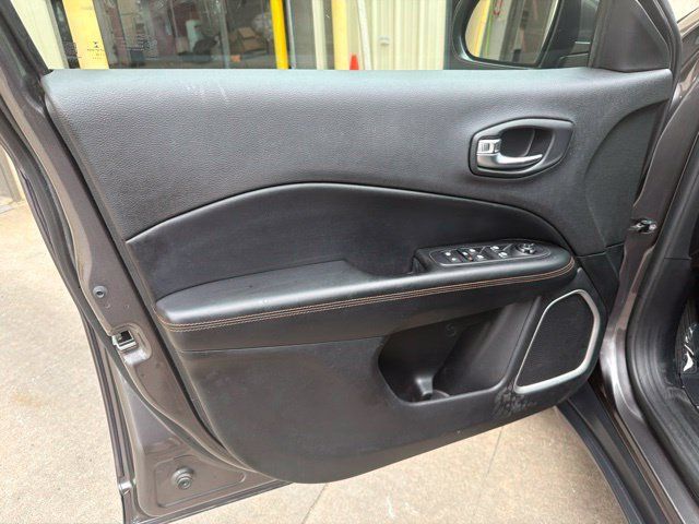 Used 2020 Jeep Compass Limited FWD image 17