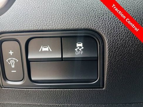 Certified 2023 Kia Sorento LX image 29