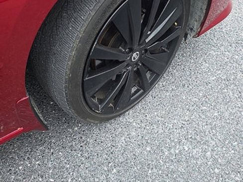 Used 2021 Nissan Altima 2.5 SR w/ SR Premium Package image 24