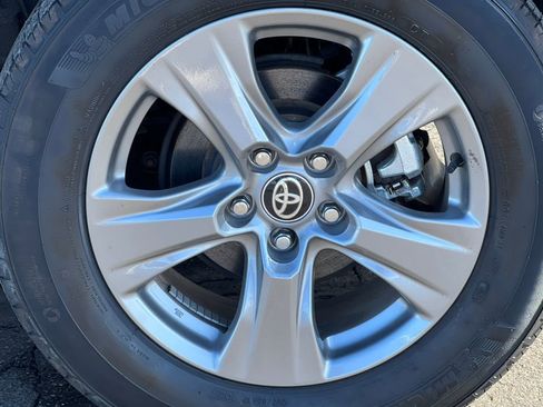 Used 2024 Toyota RAV4 XLE image 5