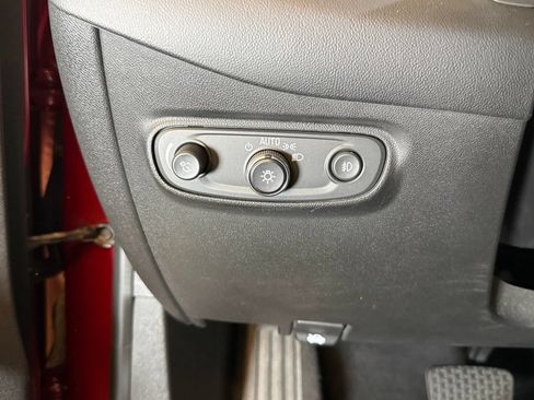 Used 2020 Chevrolet Equinox LT AWD/4WD image 18