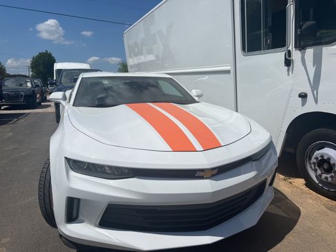 Used 2017 Chevrolet Camaro LT image 17