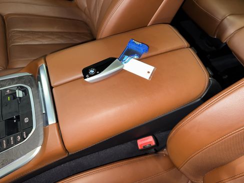 Certified 2025 BMW X7 xDrive40i w/ Premium Package image 30