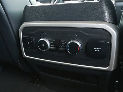 Used 2024 Ford Expedition XLT RWD image 31