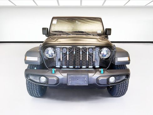 Used 2023 Jeep Wrangler Unlimited w/ 8.4" Radio Group AWD/4WD image 2