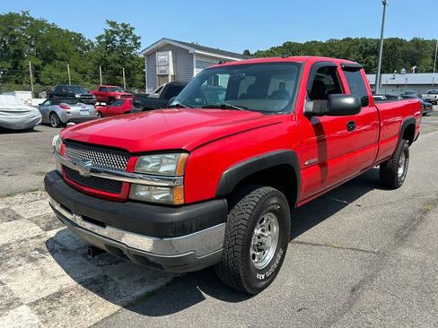 Used 2004 Chevrolet Silverado 3500 4x4 Extended Cab image 2