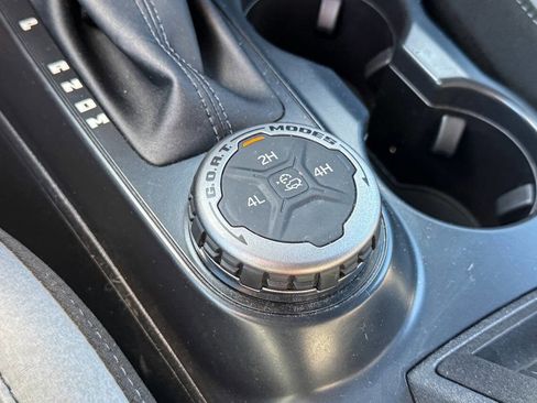 Used 2024 Ford Bronco Big Bend image 25