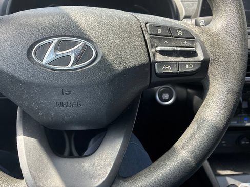 Used 2022 Hyundai Kona SEL FWD image 24