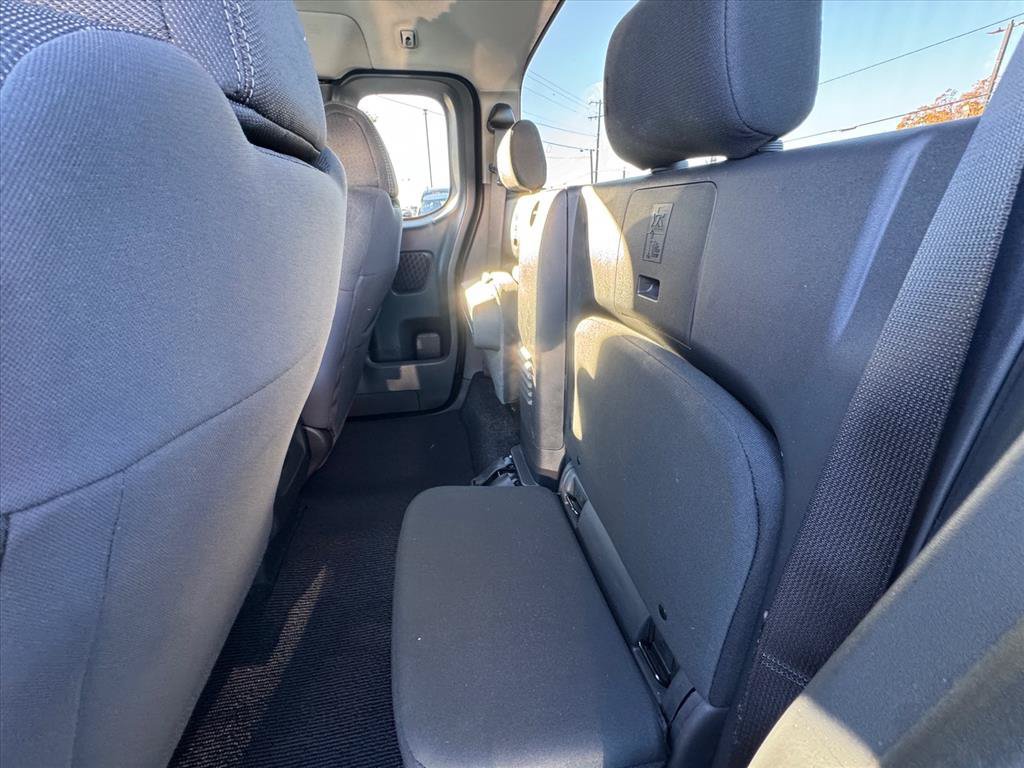 Certified 2025 Nissan Frontier SV RWD image 11