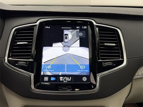 Certified 2024 Volvo XC90 T8 Ultimate w/ Protection Package Premier image 20