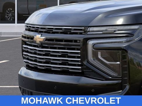 New 2026 Chevrolet Suburban High Country AWD/4WD image 13