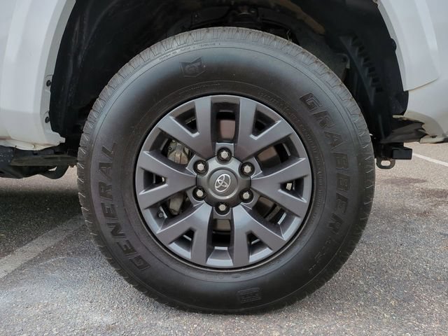 Used 2023 Toyota Tacoma SR5 w/ Technology Package AWD/4WD image 11