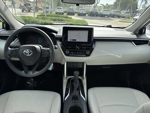 Used 2023 Toyota Corolla Cross L FWD image 14
