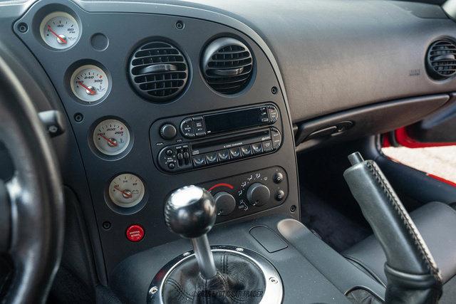 Used 2003 Dodge Viper SRT-10 RWD image 35