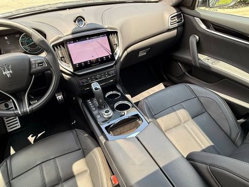 Used 2023 Maserati Ghibli Modena Q4 AWD/4WD image 31